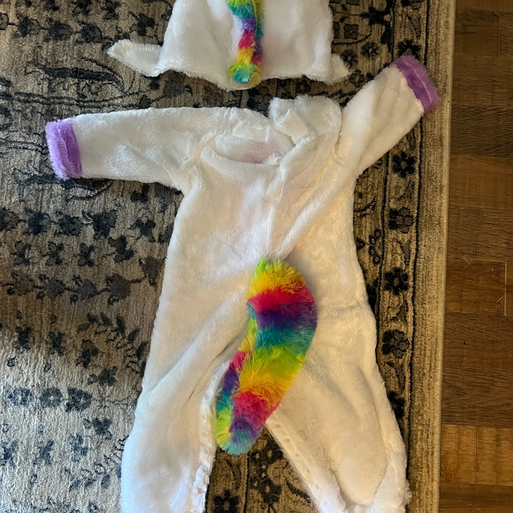 Costume